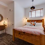 Palace Hill Hotell 3*
