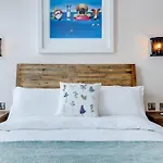 Palace Hill 3*